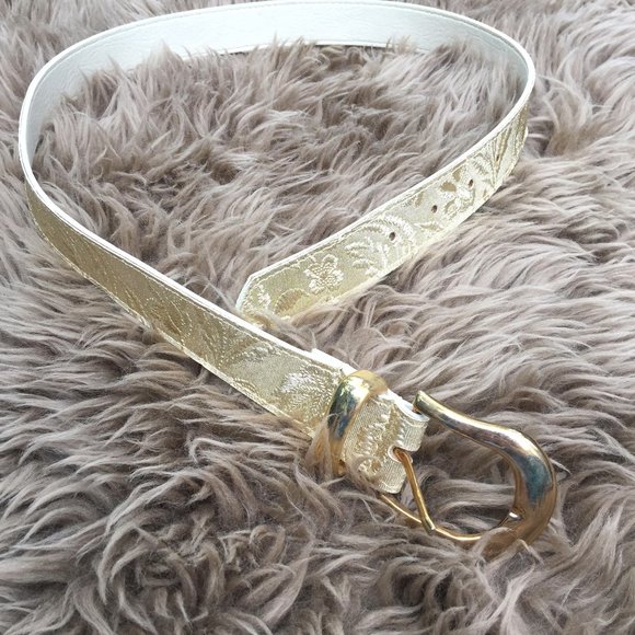 Vintage faux leather floral gold belt - size M/L - Picture 5 of 8